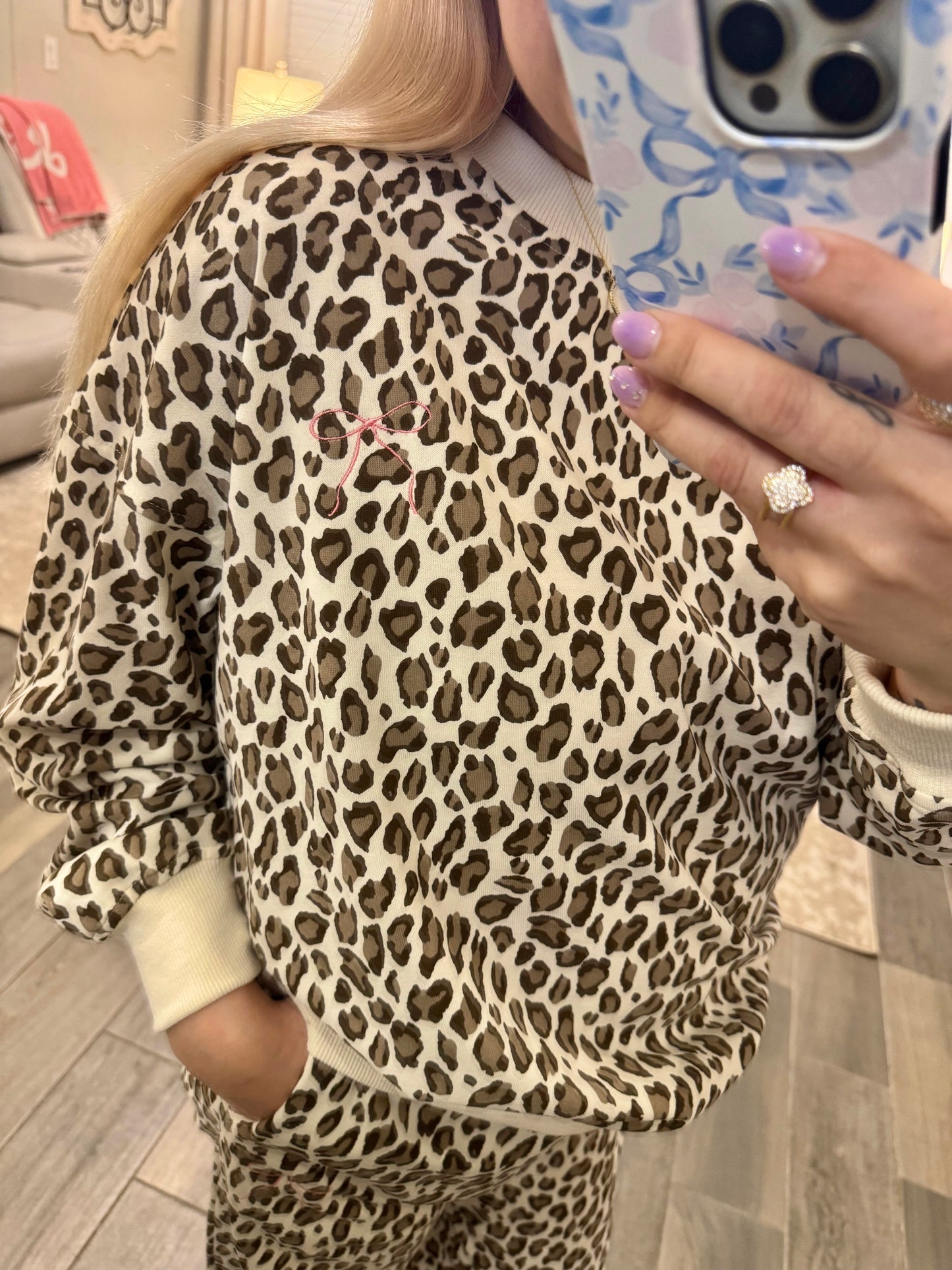 Sassy Leopard Bow Set